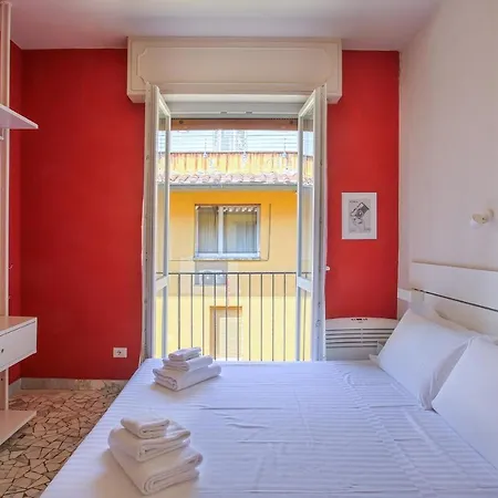 The Red Loft In Ponte Vecchio N.2 * Florencie